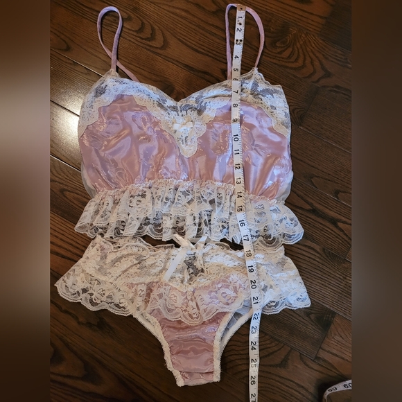 2 PC Lacy Lingerie Set, Like New - Picture 4 of 7